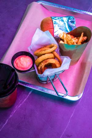 Titan Kitchen burger tray image